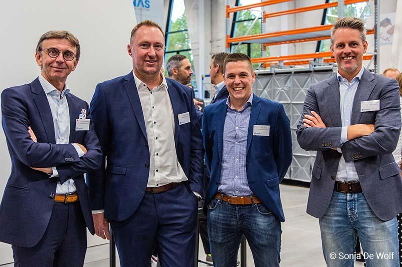 Een delegatie van Van Dessel was aanwezig op de openingsceremonie Een delegatie van Van Dessel was aanwezig op de openingsceremonie