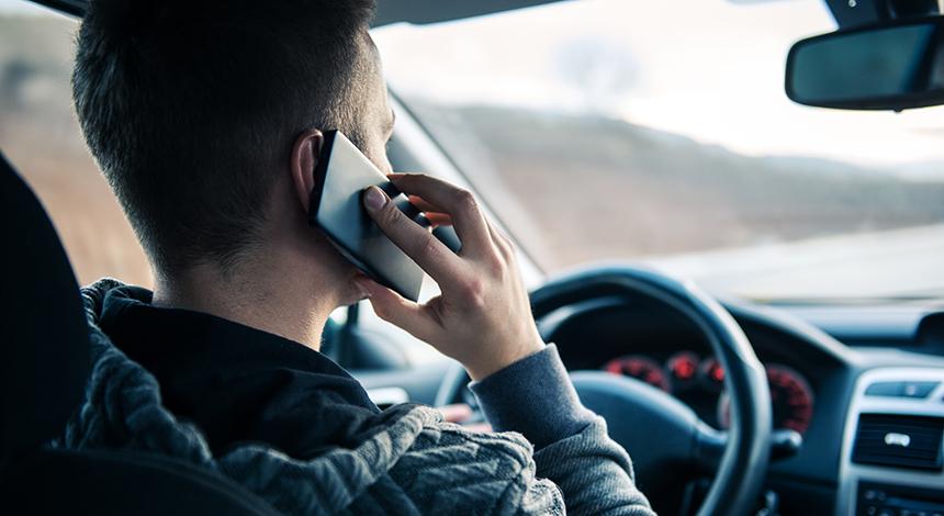 gsm'en achter het stuur gsm'en achter het stuur